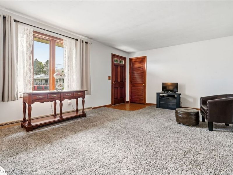 229 Kennedy Street, Louisville, OH 44641 Photo 5