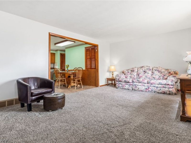 229 Kennedy Street, Louisville, OH 44641 Photo 6