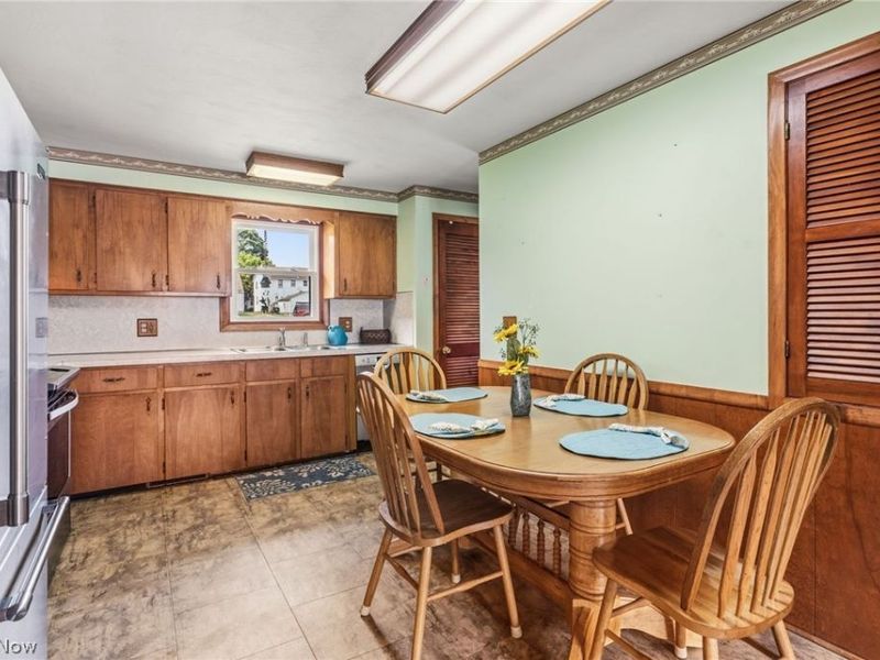 229 Kennedy Street, Louisville, OH 44641 Photo 8