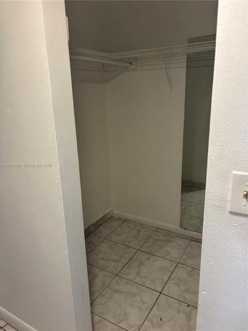 3600 NW 21st St , Unit 101, Lauderdale Lakes, FL 33311 Photo