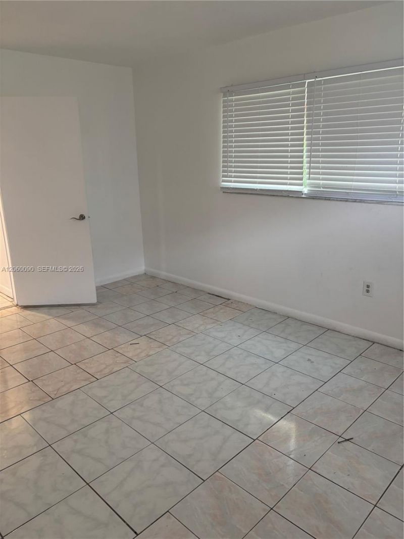 3600 NW 21st St , Unit 101, Lauderdale Lakes, FL 33311 Photo