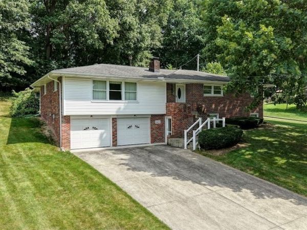 2400 Willow Brook Drive NW, Dover, OH 44622
