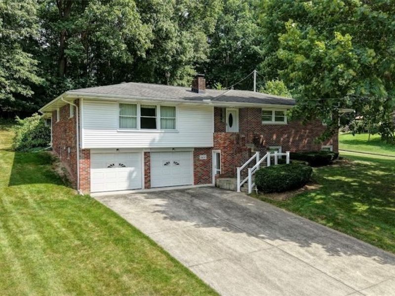 2400 Willow Brook Drive NW, Dover, OH 44622 Photo 1