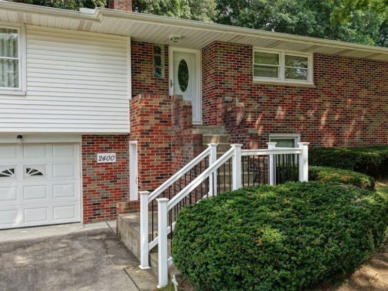 2400 Willow Brook Drive NW, Dover, OH 44622 Photo 2