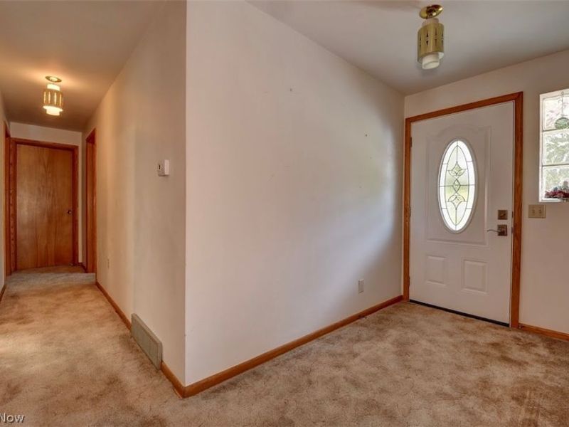 2400 Willow Brook Drive NW, Dover, OH 44622 Photo 3
