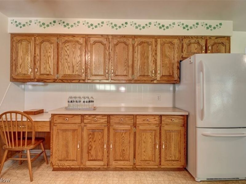 2400 Willow Brook Drive NW, Dover, OH 44622 Photo 6