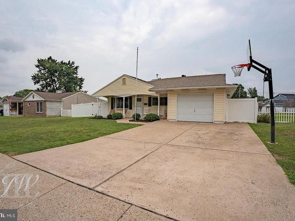 212 STANFORD ROAD , FAIRLESS HILLS, PA 19030