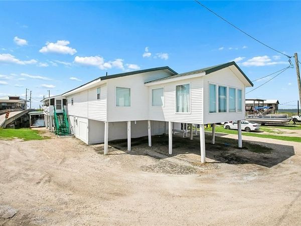 2809 HERMITAGE Road , Port Sulphur, LA 70083