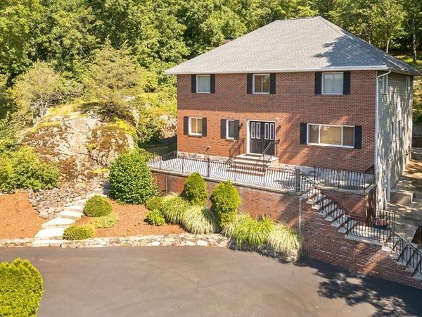 12 Parkway Dr, Saugus, MA 01906