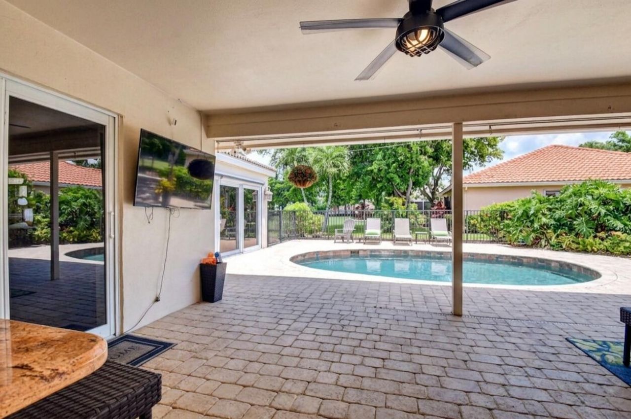 244 Walton-heath Drive, Atlantis, FL 33462 Photo