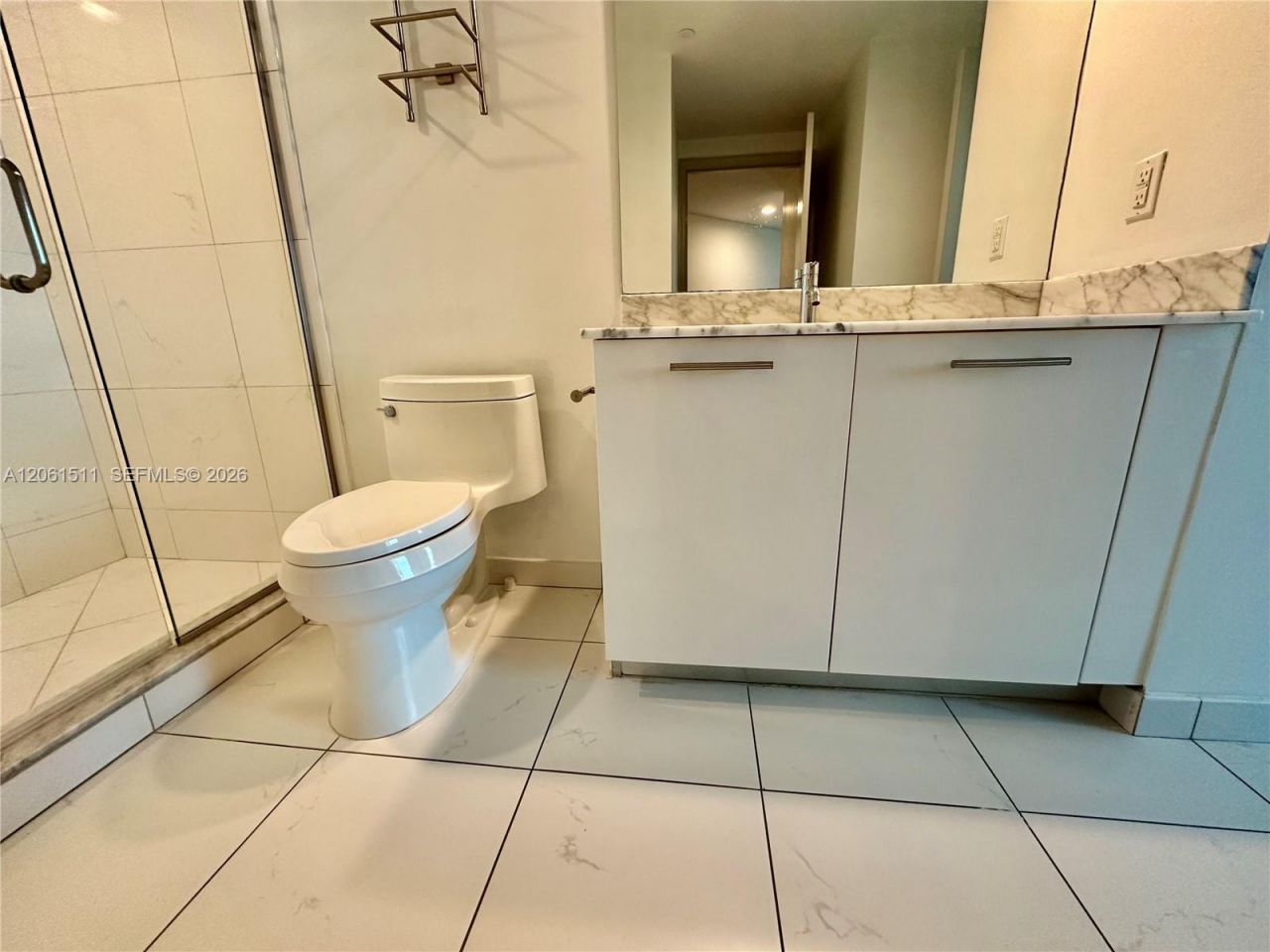 500 Brickell Ave , Unit 2407, Miami, FL 33131 Photo