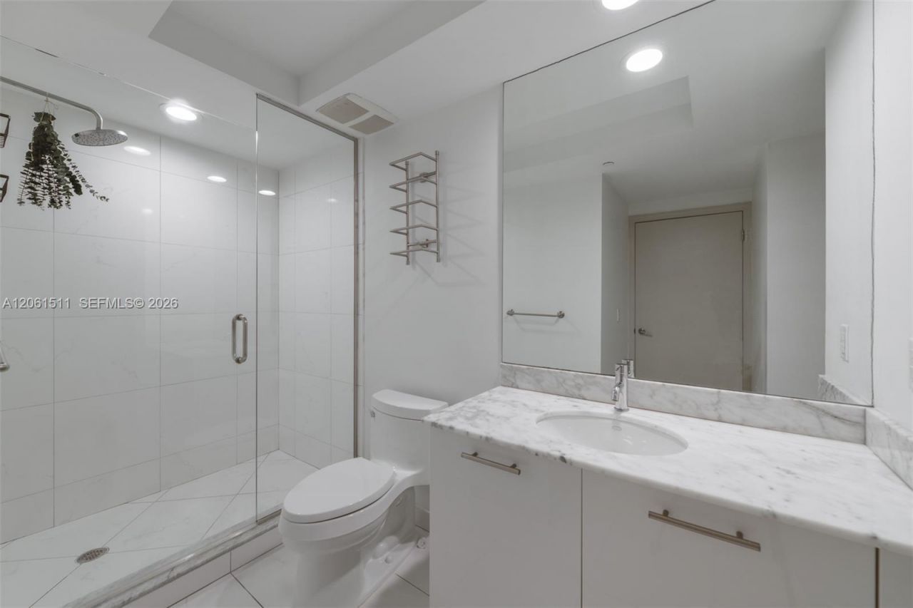 500 Brickell Ave, Unit 2407, Miami, FL 33131 Photo