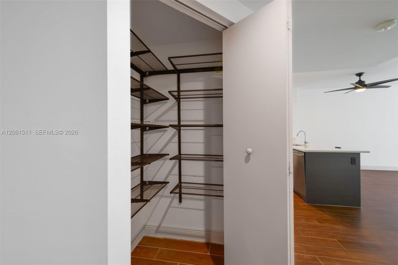 500 Brickell Ave, Unit 2407, Miami, FL 33131 Photo