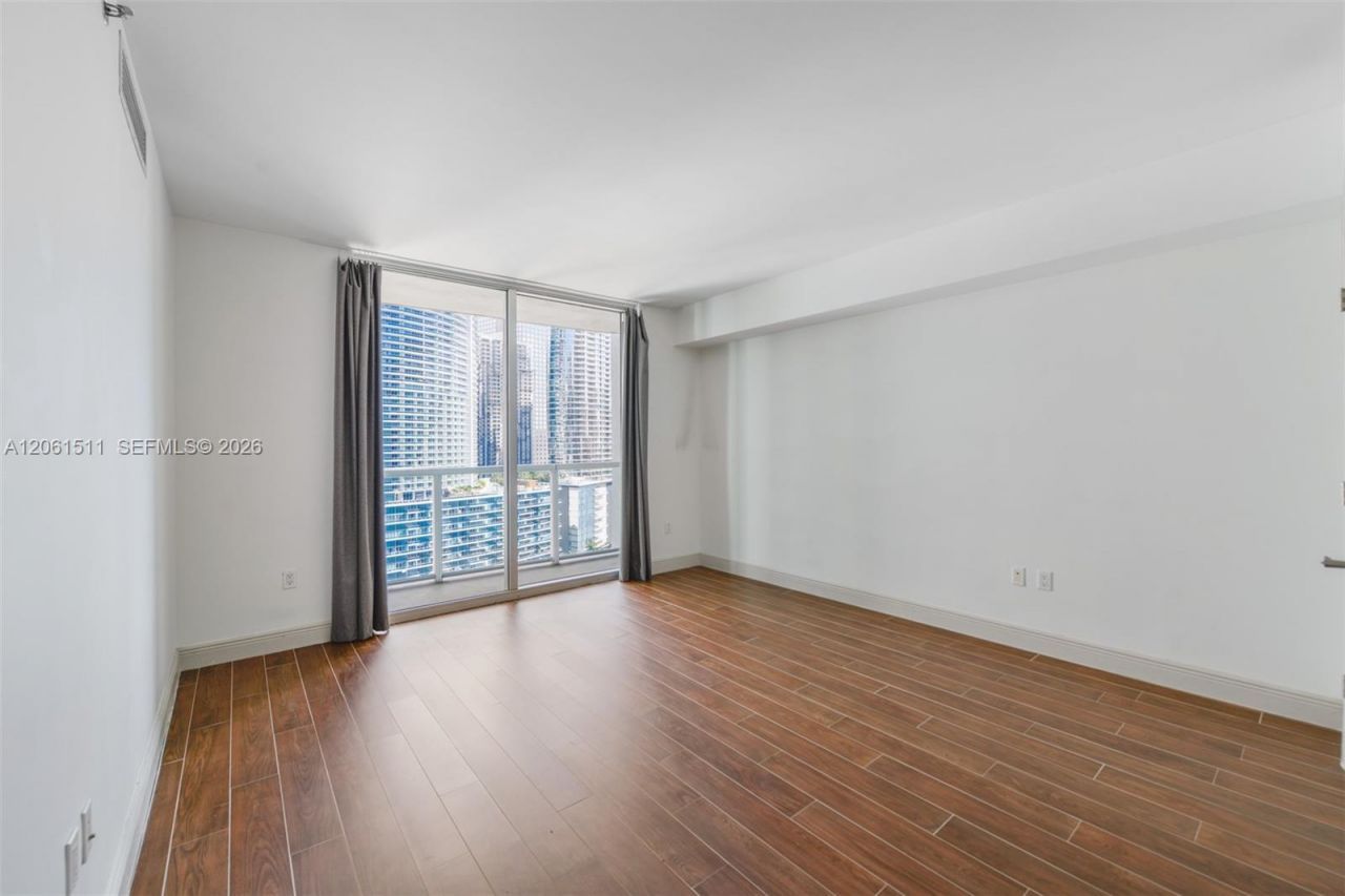 500 Brickell Ave, Unit 2407, Miami, FL 33131 Photo