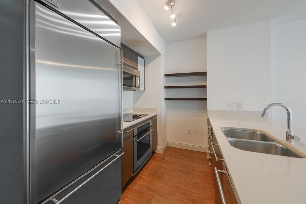500 Brickell Ave, Unit 2407, Miami, FL 33131 Photo