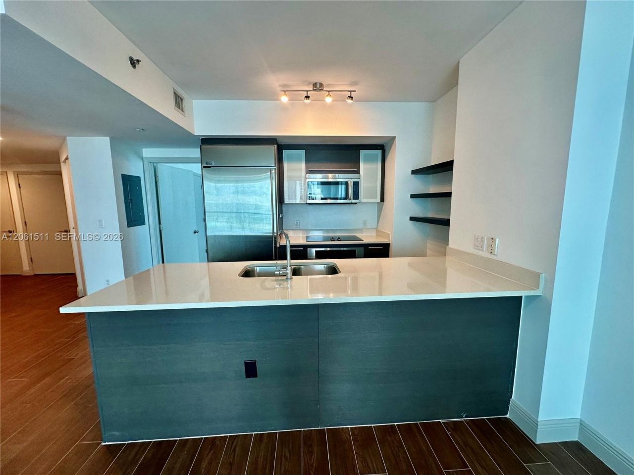 500 Brickell Ave , Unit 2407, Miami, FL 33131 Photo