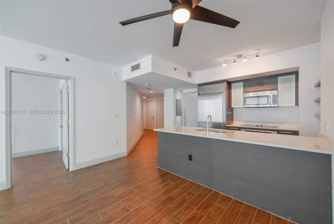 500 Brickell Ave, Unit 2407, Miami, FL 33131 Photo