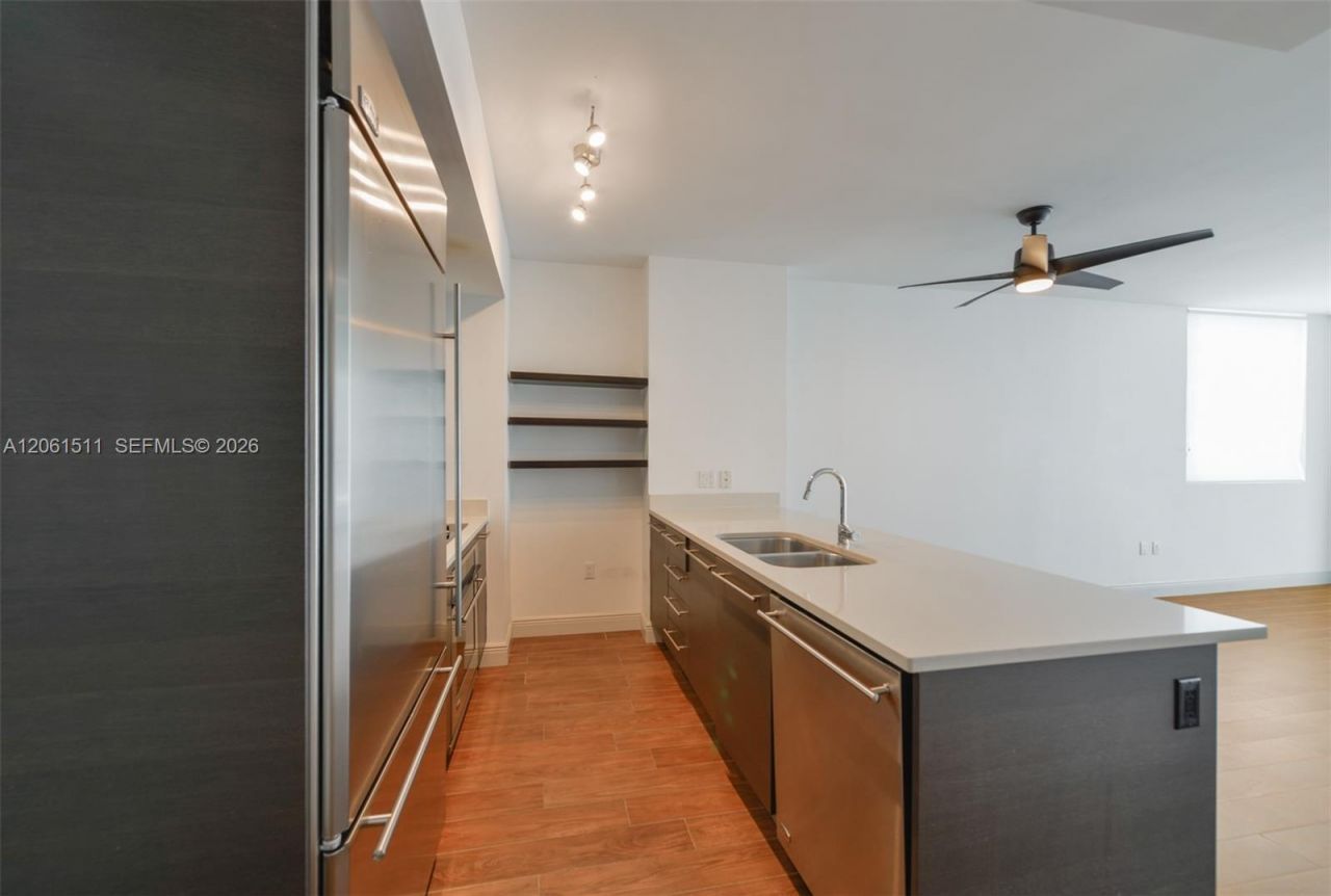 500 Brickell Ave, Unit 2407, Miami, FL 33131 Photo