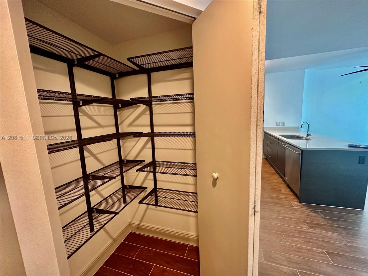 500 Brickell Ave , Unit 2407, Miami, FL 33131 Photo