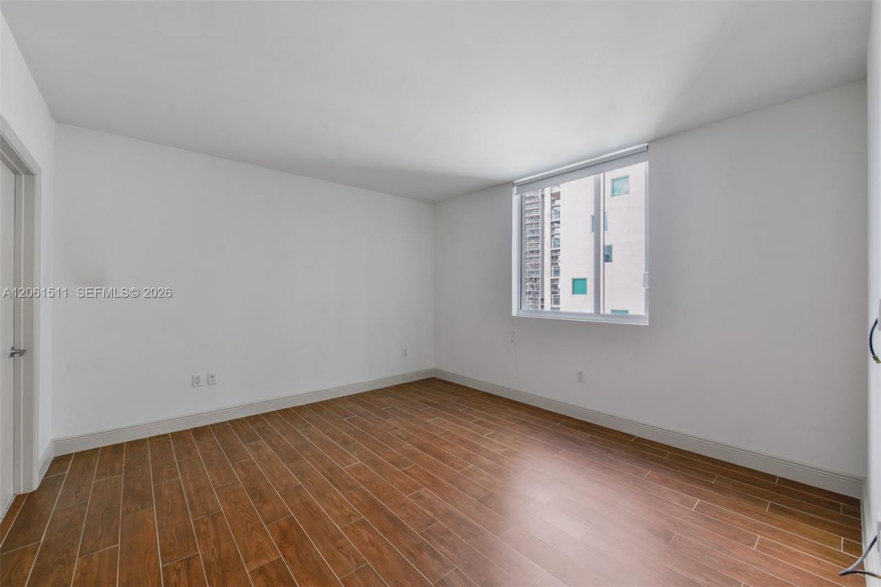 500 Brickell Ave, Unit 2407, Miami, FL 33131 Photo