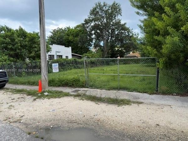 1036 NW 31st St , Miami, FL 33127