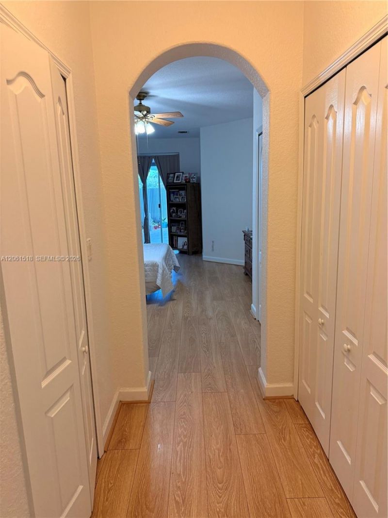 15462 SW 39th St , Miami, FL 33185 Photo