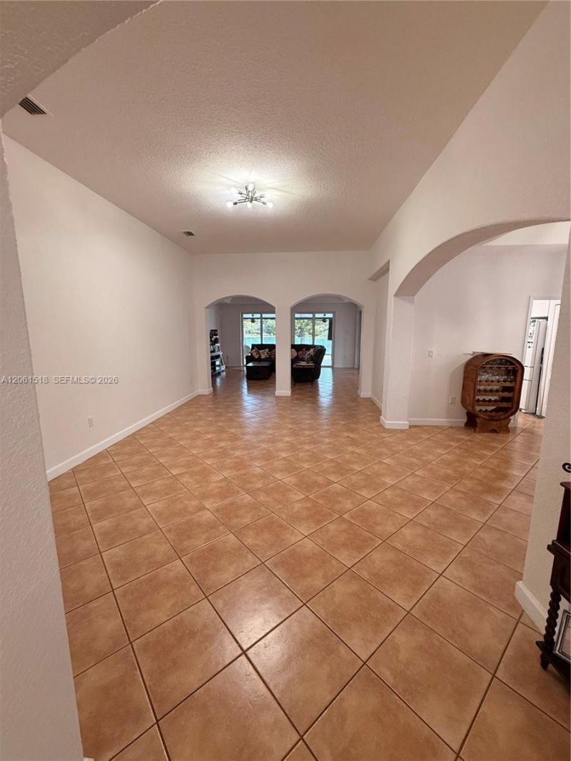 15462 SW 39th St , Miami, FL 33185 Photo