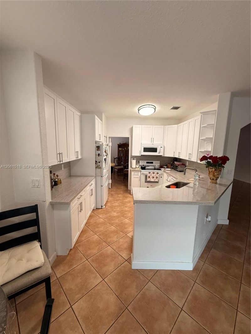 15462 SW 39th St , Miami, FL 33185 Photo