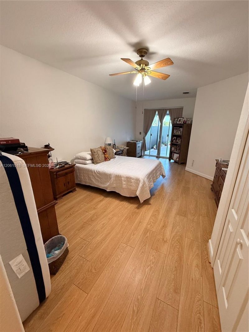 15462 SW 39th St , Miami, FL 33185 Photo