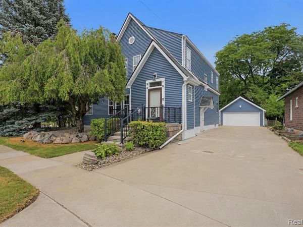520 N Lapeer Street, Davison, MI 48423