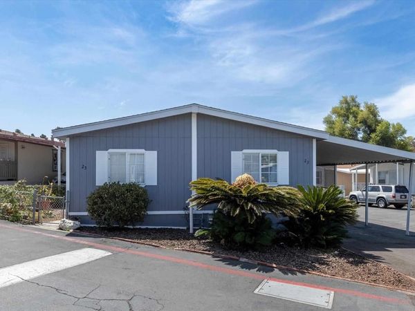 400 N Melrose Drive N, Unit 23, Vista, CA 92083