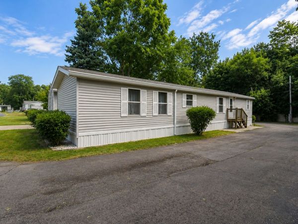 41561 N Sheridan Road , Zion, IL 60099