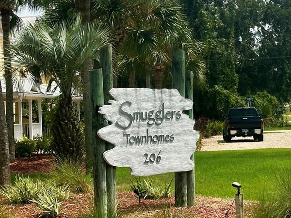 206 SE TENTH STREET, Unit 9, STEINHATCHEE, FL 32359