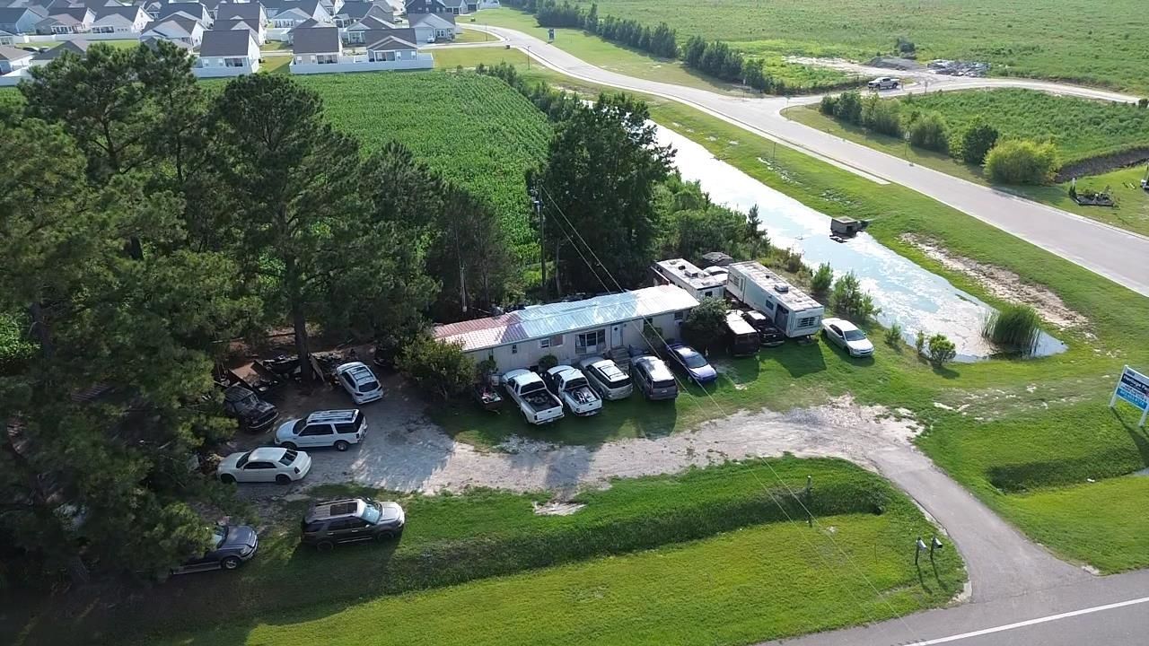 1621 Highway 9  Photo 9