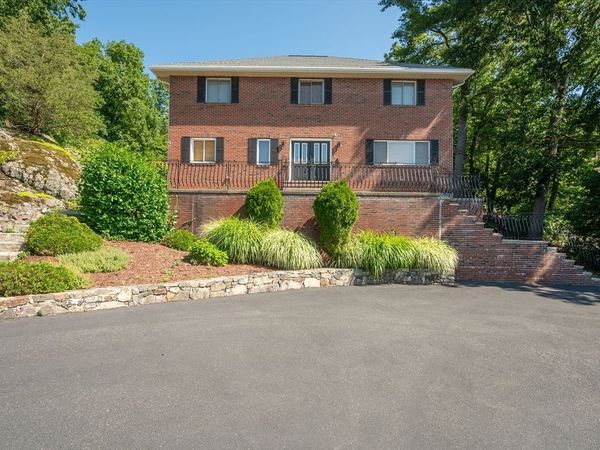 12 Parkway Dr, Saugus, MA 01906