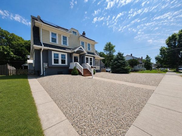 147 Belvidere St, Springfield, MA 01108