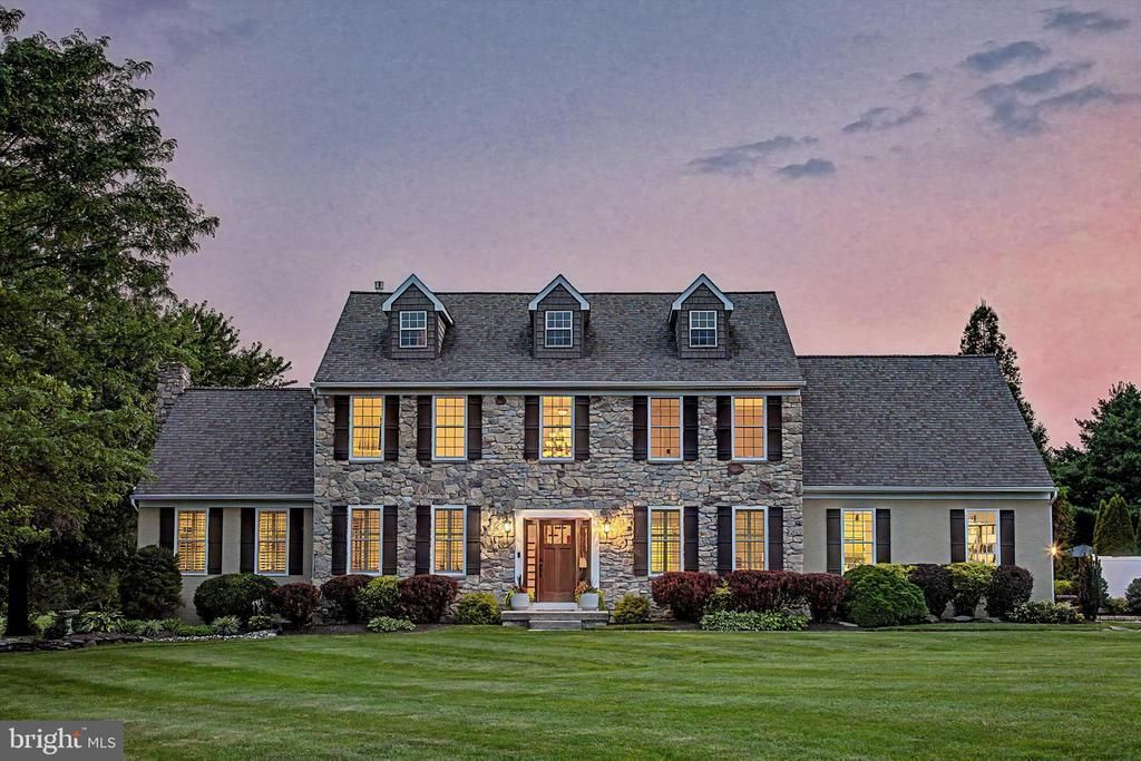 3821 FOUNTAIN CIRCLE, FOUNTAINVILLE, PA 18923