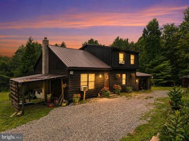 20 LOWER BALD EAGLE LANE, MC CLURE, PA 17841