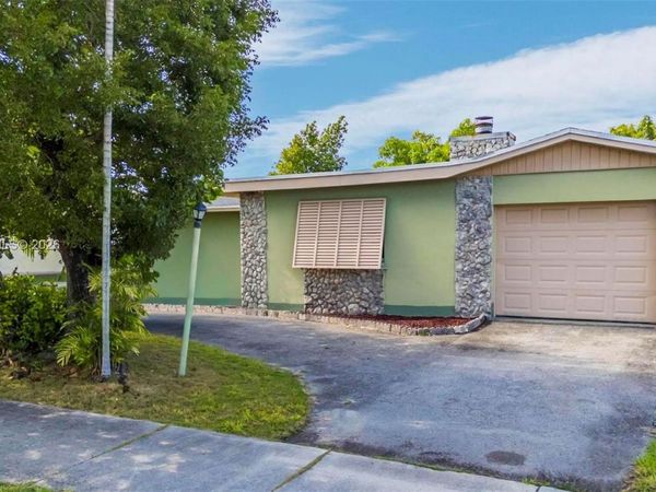 9110 SW 200 St, Cutler Bay, FL 33157