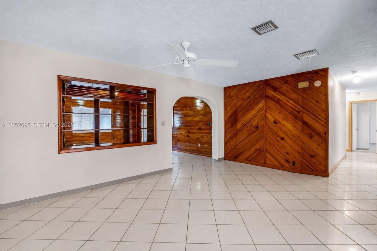 9110 SW 200 St, Cutler Bay, FL 33157 Photo