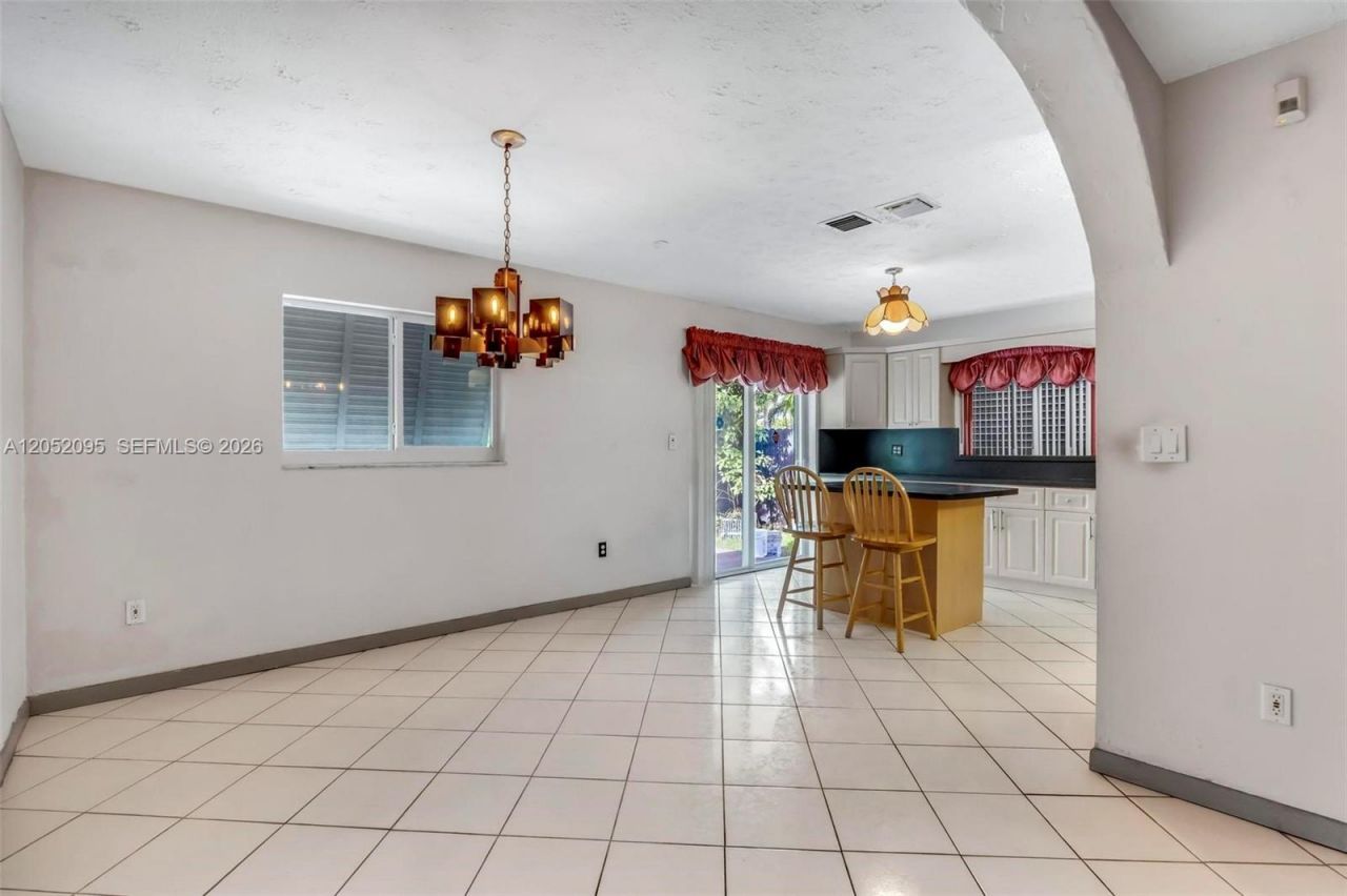 9110 SW 200 St, Cutler Bay, FL 33157 Photo