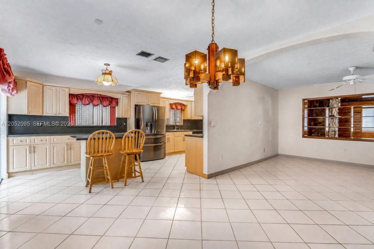 9110 SW 200 St, Cutler Bay, FL 33157 Photo