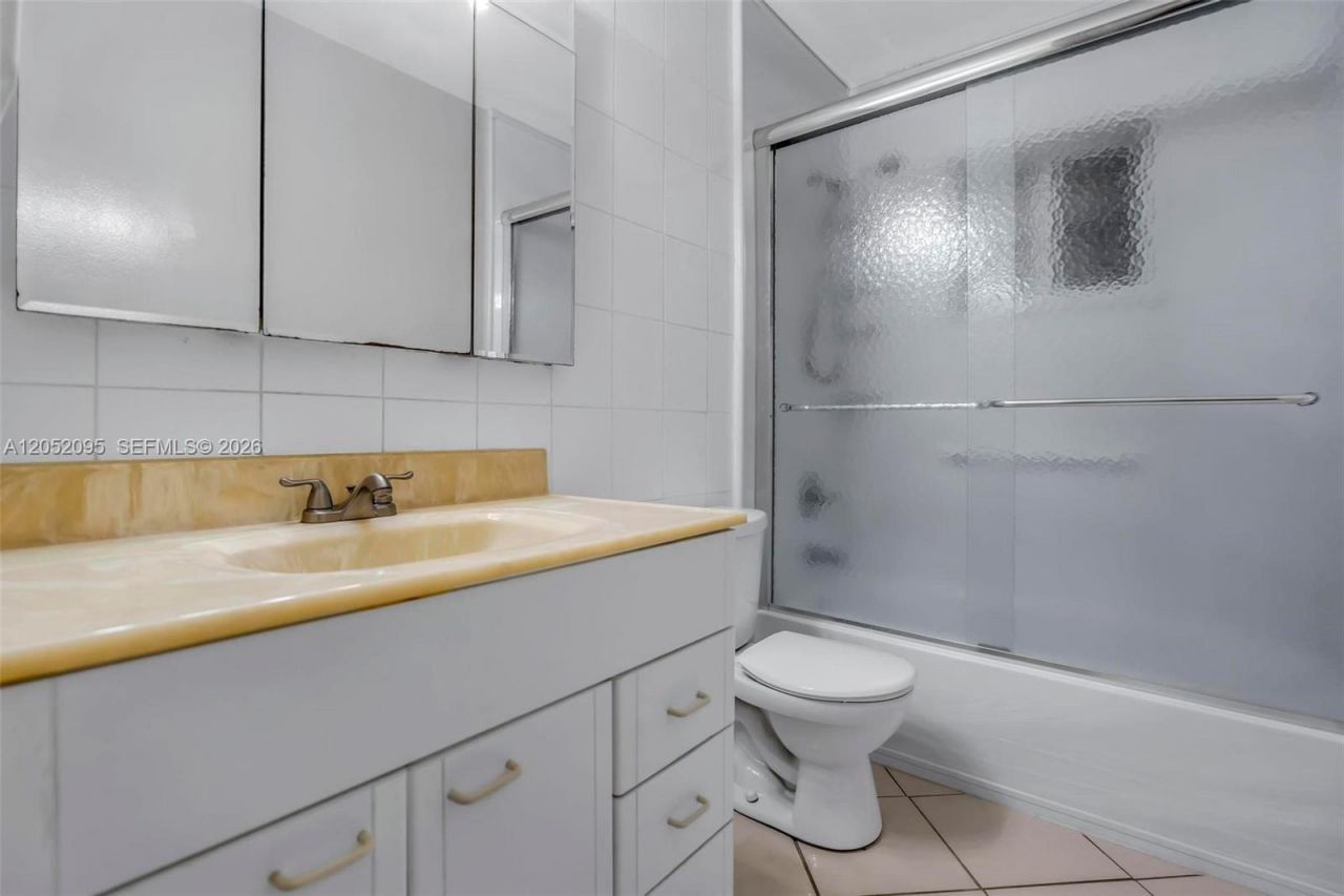 9110 SW 200 St, Cutler Bay, FL 33157 Photo