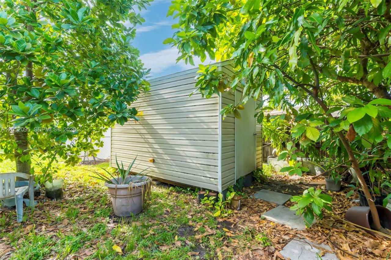 9110 SW 200 St, Cutler Bay, FL 33157 Photo