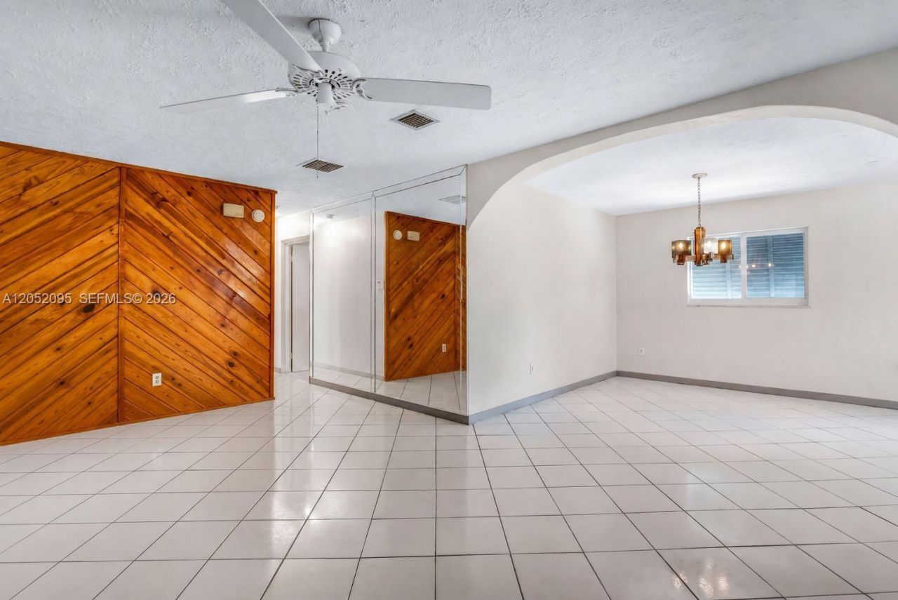 9110 SW 200 St, Cutler Bay, FL 33157 Photo