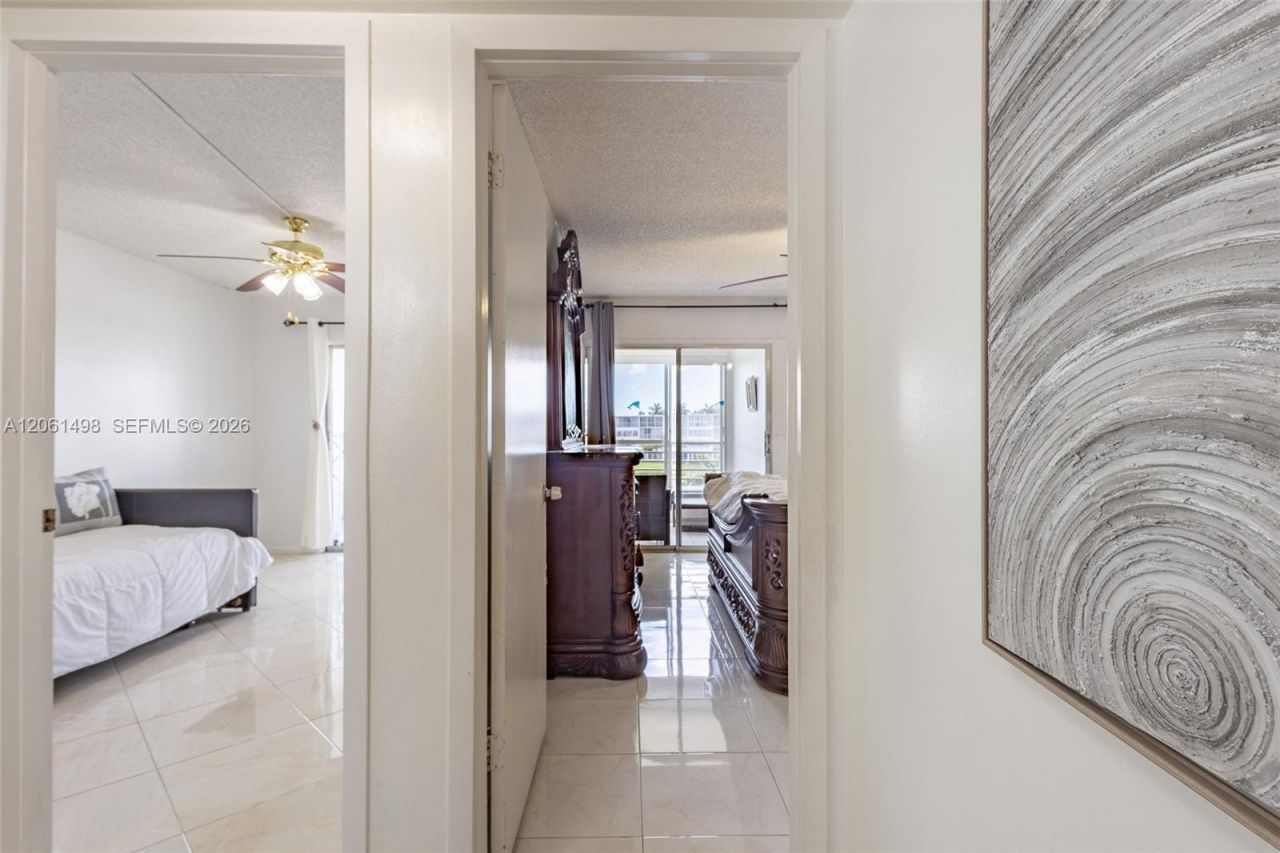 3049 Wolverton C , Unit 3049, Boca Raton, FL 33434 Photo