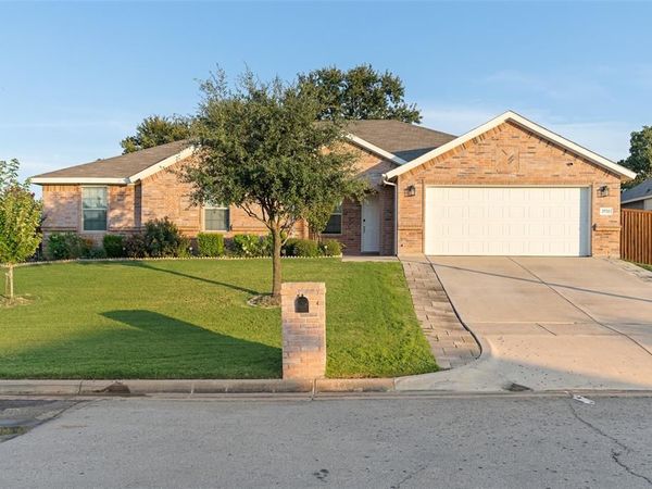 3733 Cecelia Lane , Forest Hill, TX 76140