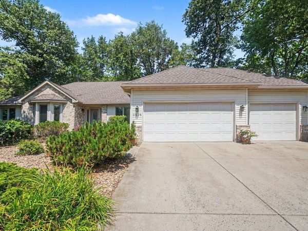 1513 Broken Oak Court, Lino Lakes, MN 55038