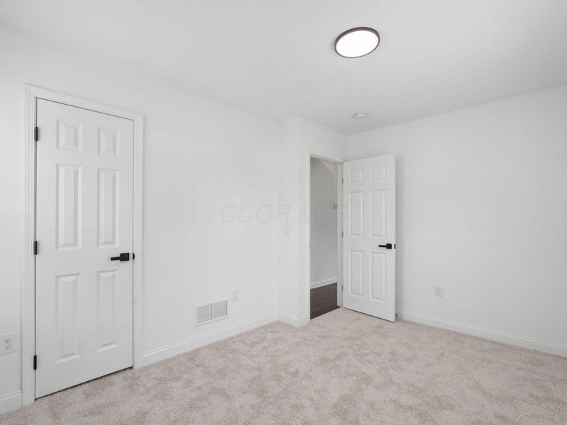 196 Maple Drive, Columbus, OH 43228 Photo 15