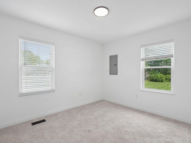 196 Maple Drive, Columbus, OH 43228 Photo 16